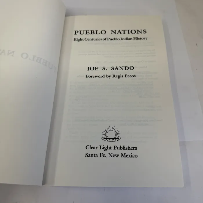 Title page — Pueblo Nations: Eight Centuries of Pueblo Indian History